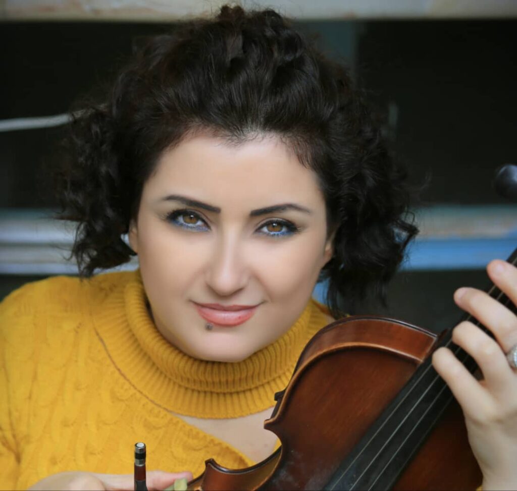 Wesam Obied, the first online female Violin teacher in the Arab World